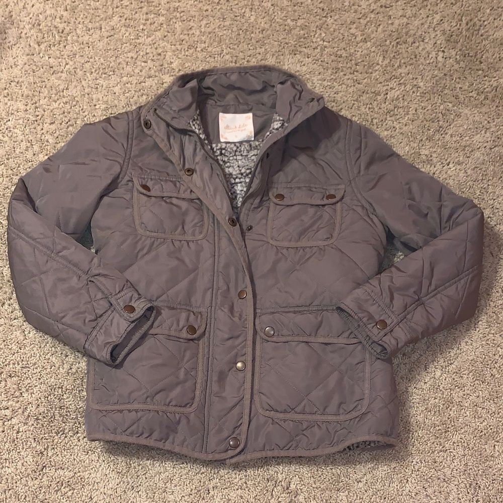 Altar’d State Women’s Lightweight Quilted Gray Coat with Fleece Interior Small
